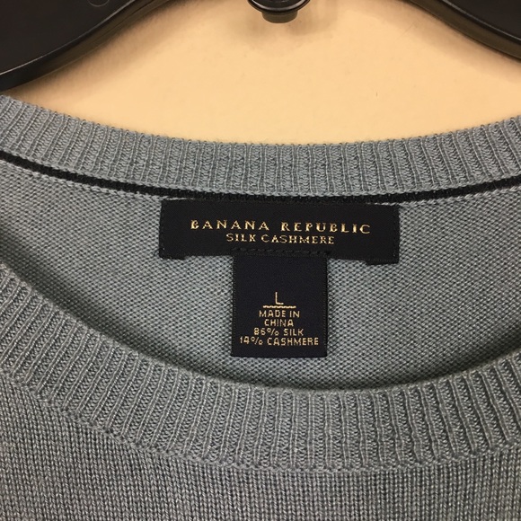 3/$25 Banana Republic silk cashmere sweater - Picture 2 of 7